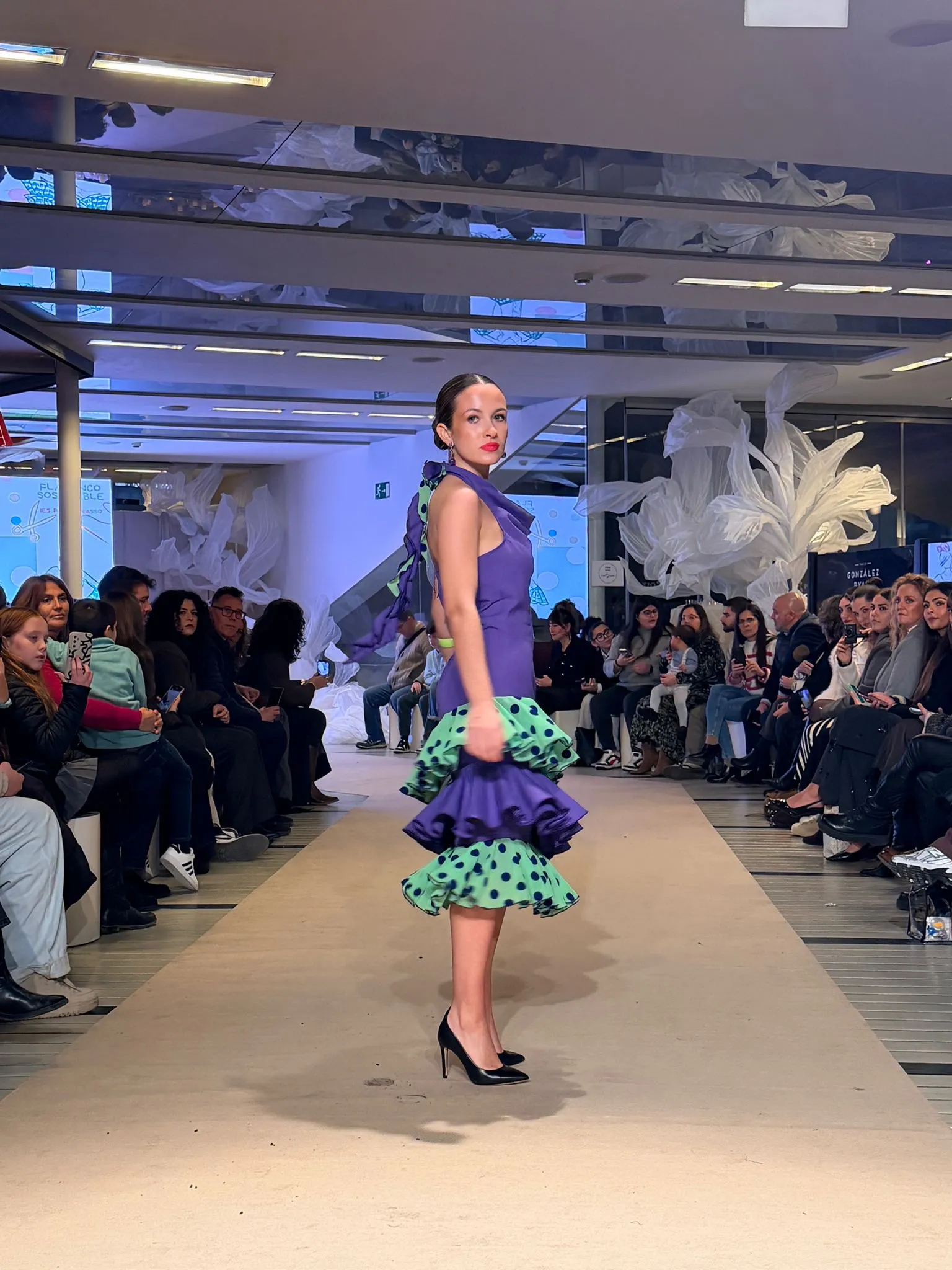 NeoSur, vestido de inspiración flamenca .