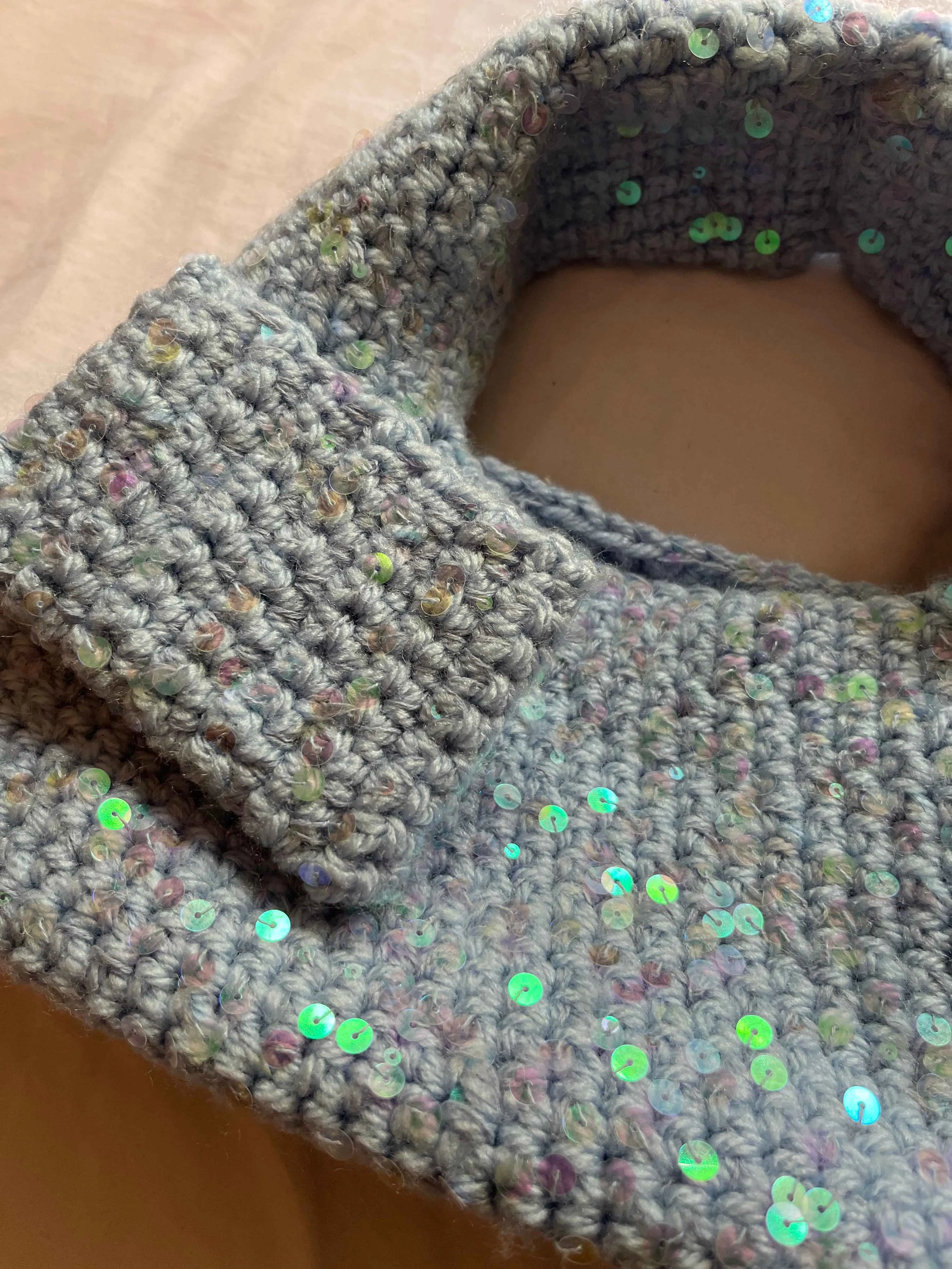 Bolso con monedero.